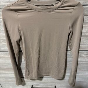 Set active AIRLUXE™ BREATHE LONG SLEEVE - TRUFFLE × 1
Truffle / S